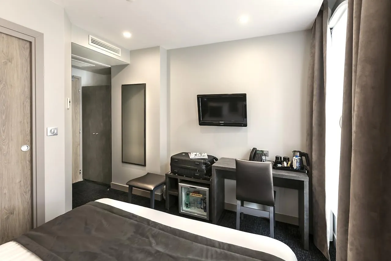 Hotel Paris Italie 3*,