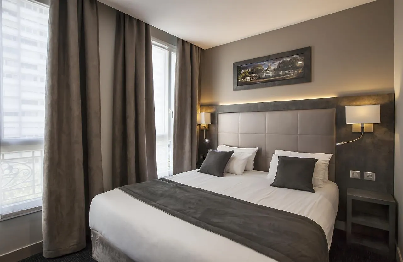 ***  Hotel Paris Italie צרפת
